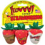 Voir l’image dans la galerie, DUCKY WORLD Jouet Chat Trio de Fraises
